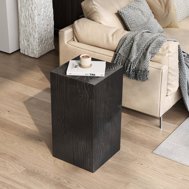 Table d'appoint aspect bois noir, 69,2 cm (27,23 po), couleur Blend, idéale pour une décoration d'appoint ou à plusieurs niveaux, aspect bois vieilli, usage intérieur et extérieur.