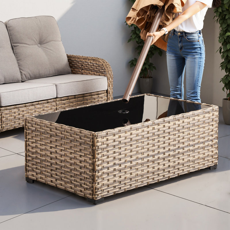 Table basse d'extérieur en osier / rotin avec trou pour parasol Emanuell, Marron clair