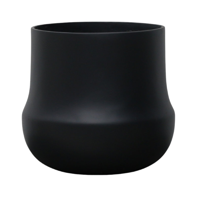 Fiona, Black