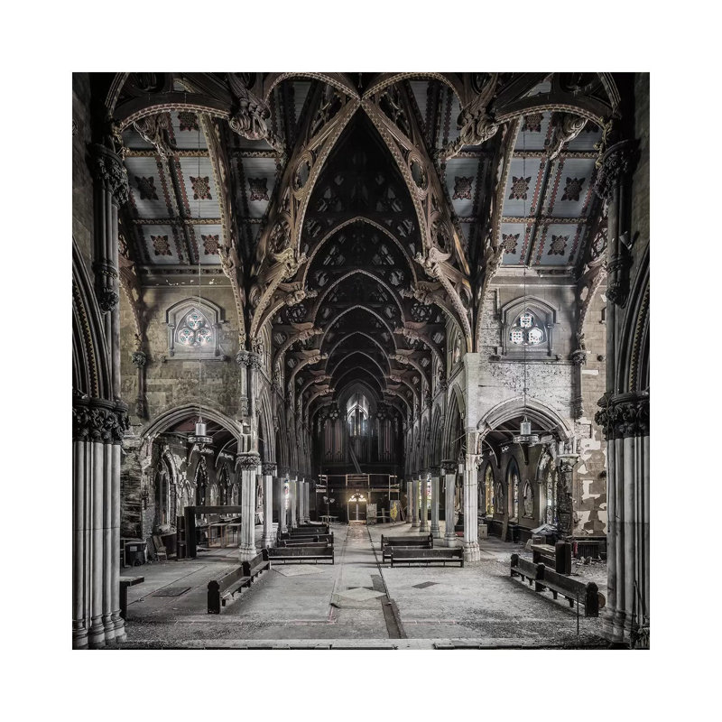 «Gothic Church», impression sur toile tendue, H 12 po x l 12 po x P 0,75 po