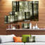 Lumière dans une forêt d'automne dense avec brouillard, œuvre d'art-295928791-358135835-295928789
