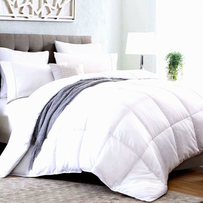 King All Season Ultra Soft Quilted Comforter - Breathable Down Alternative Duvet Insert, Box Stitch White with Corner Tabs - 120x98
