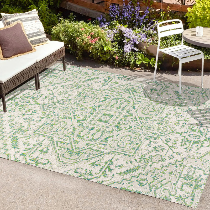 Truman Bohemian Medallion Textured Weave Green/Cream Indoor/Outdoor Rug, Rectangle 3'1" x 5'