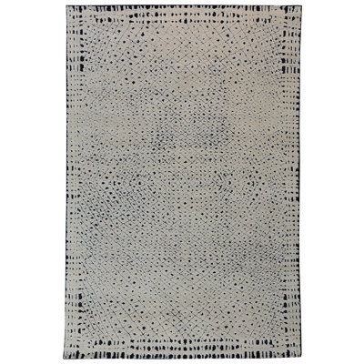 Wool Argyle Area Rug in Ivory