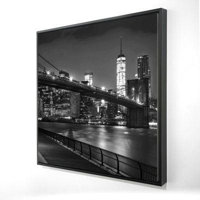 «City Under The Night» sur toile