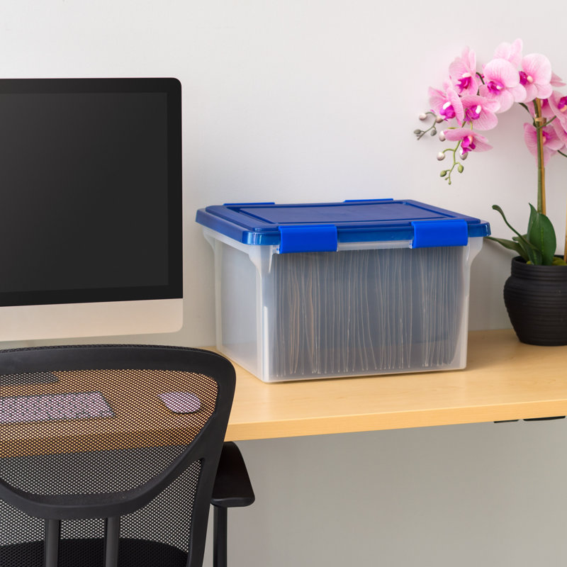 32 Qt Clear Plastic Stackable Lidded Storage Box