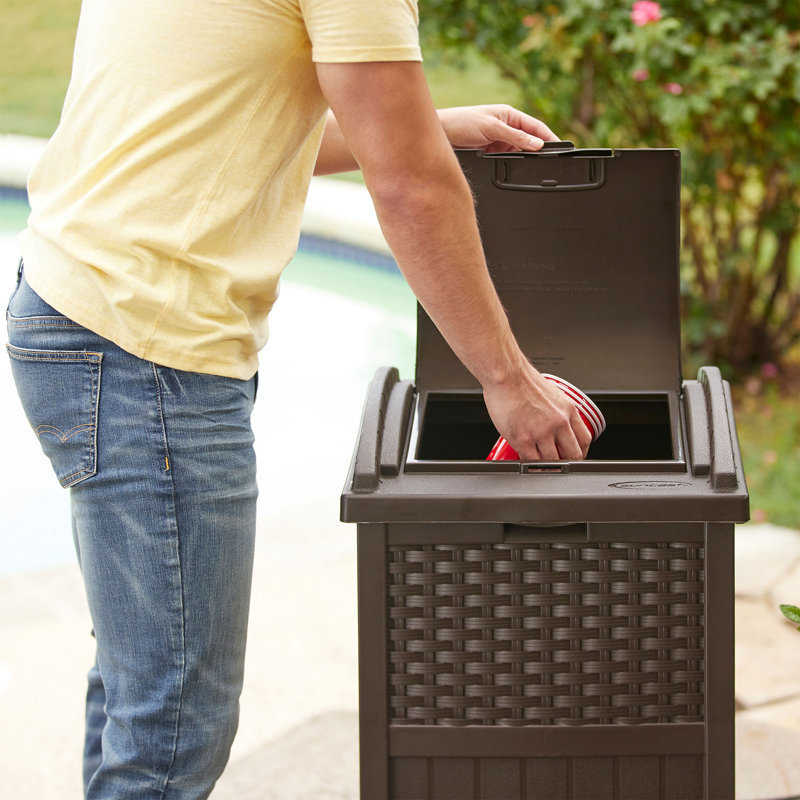 Java Brown 30 Gallon Plastic Outdoor Garbage Can with Lid