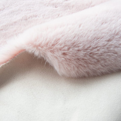 Mercer41 Sunaina Machine Woven Faux Fur Pink Rug & Reviews | Wayfair