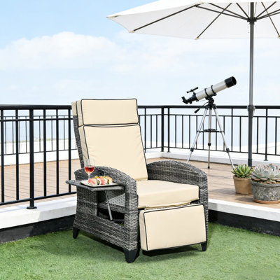 Chaise inclinable pour l'extérieur, table d'appoint encastrée, fonction d'inclinaison à 140 degrés, rembourrage moelleux, matériau PE, capacité de 352 lb avec plateau escamotable, inclinable, confortable et assise, acier