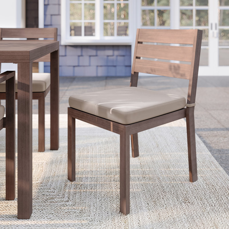 Chaise de patio empilable toutes saisons Martha Stewart Bedford, Beige/brun