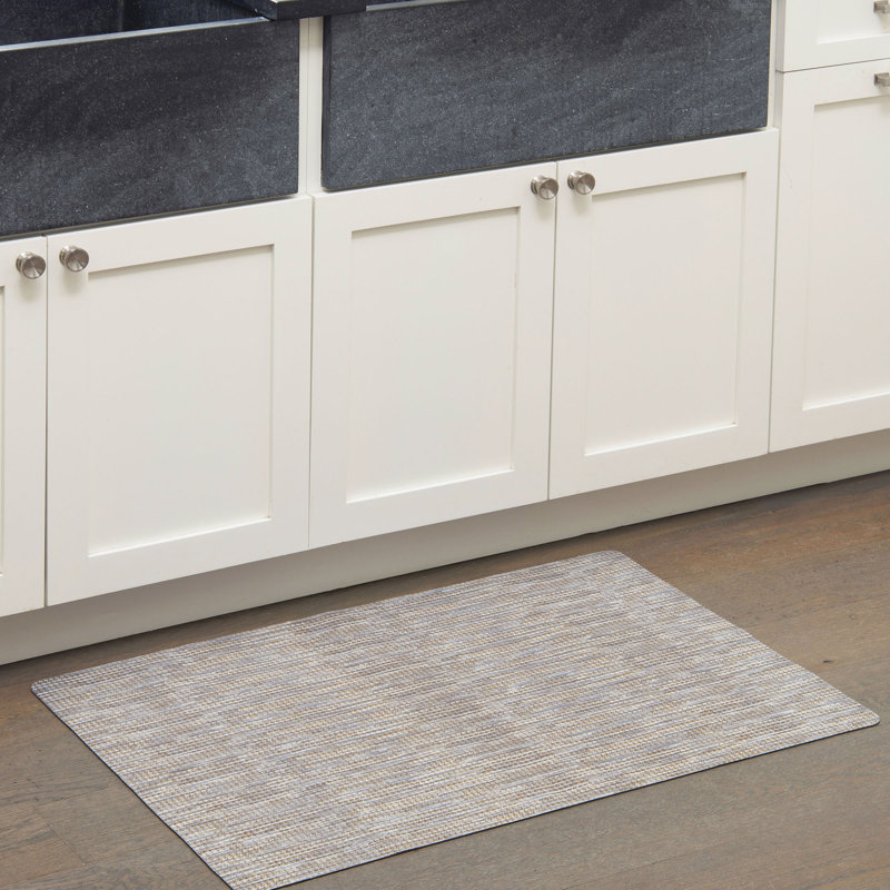 Smooth Step Grey and Gold Houndstooth Utility Mat