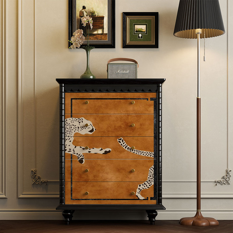 Une armoire coupe-vent luxueuse de style moyen