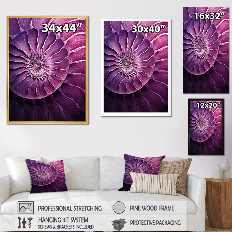 Nautilus prune coquillages I sur toile, Cadre flottant doré, H 32 po x l 16 po x P 1 po