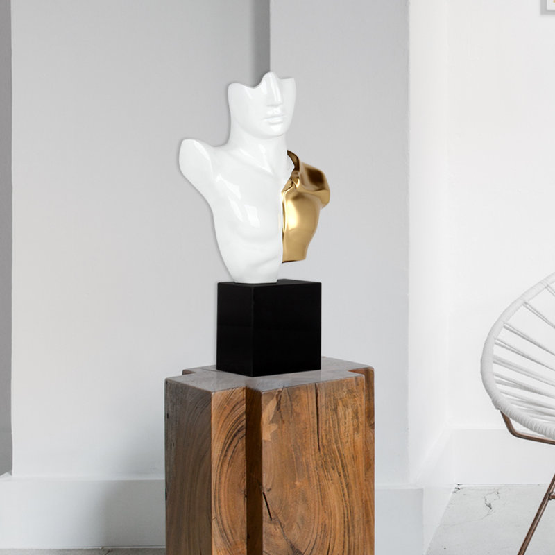 People Statue, Gold/White