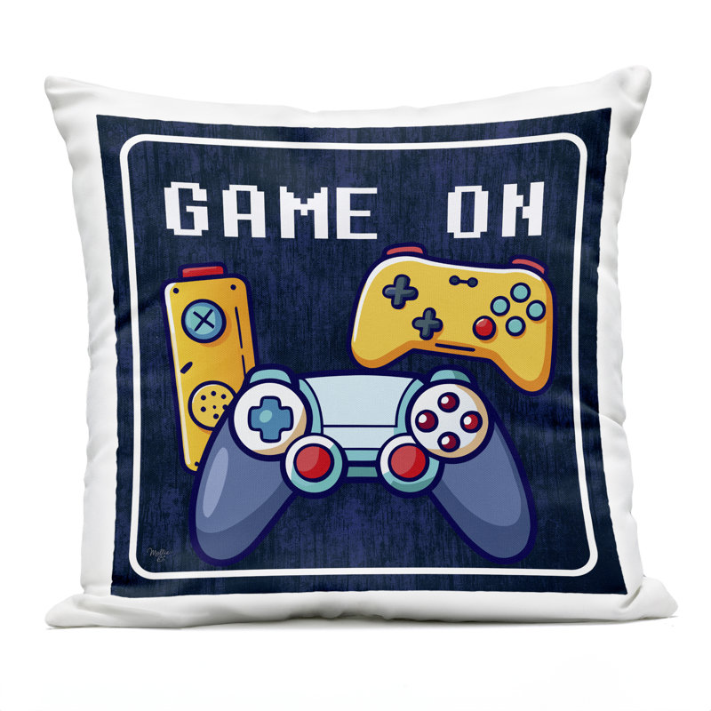 Oreiller imprimé Game On with Controllers, par Mollie B.