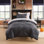 L'ensemble de literie Basketball Kids Pintuck comprend un ensemble de draps imprimés par Sweet Home Collection®
