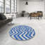 Chevron bleu/blanc/Tapis décoratif gris-399927687