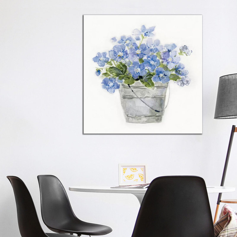 «Blue Belles I» par Sally Swatland - reproduction d'art, Pas de tapis, H 37 po x l 37 po x P 1,5 po, Toile tendue