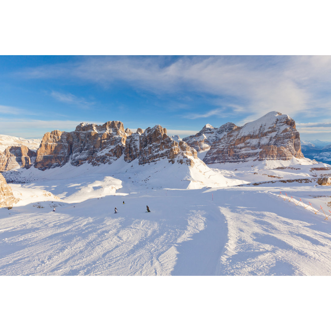 Skifahren in den Dolomiten von Anzeletti - Ohne Rahmen auf Leinwand