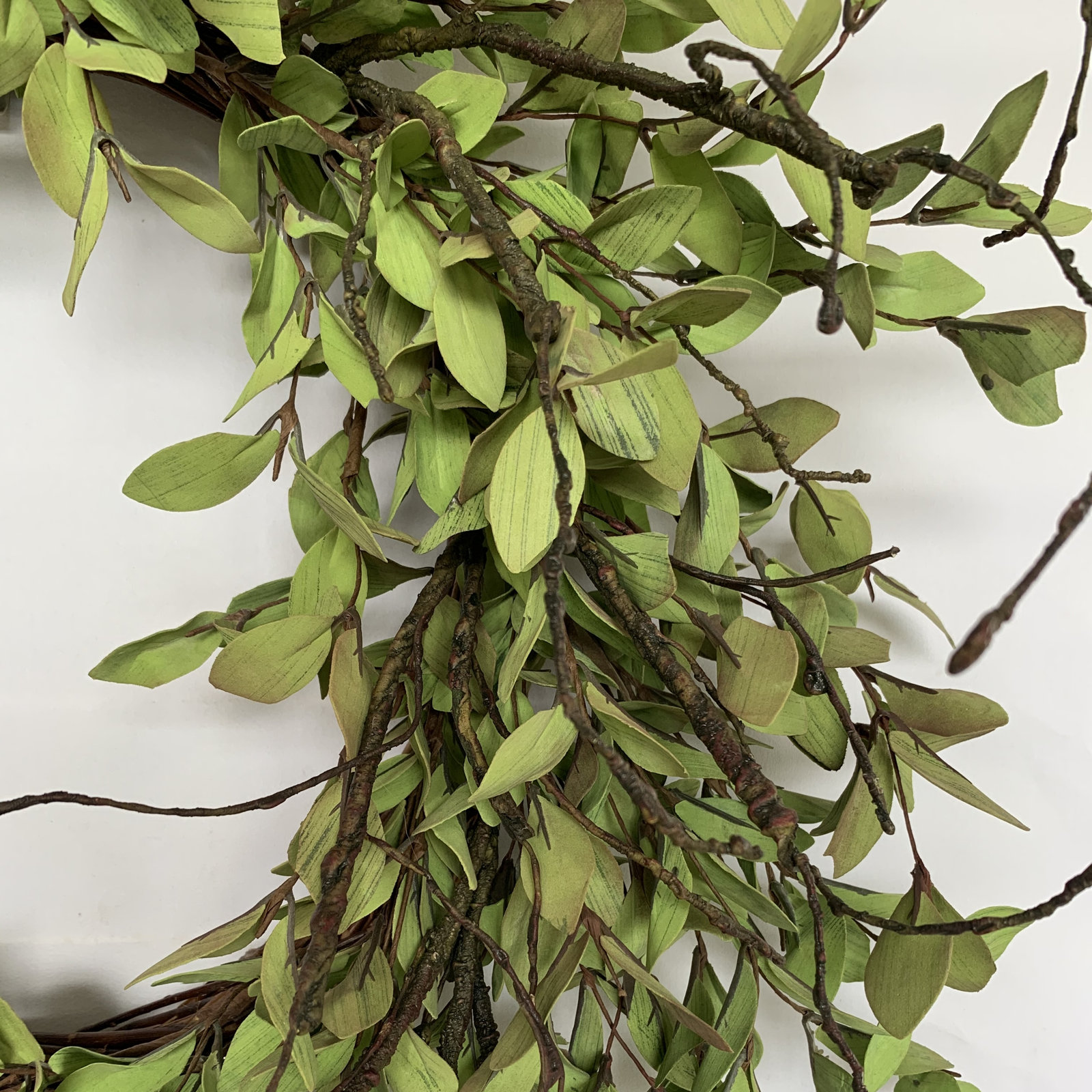 24" Handcrafted Foliage, Twig No Holiday Wreath