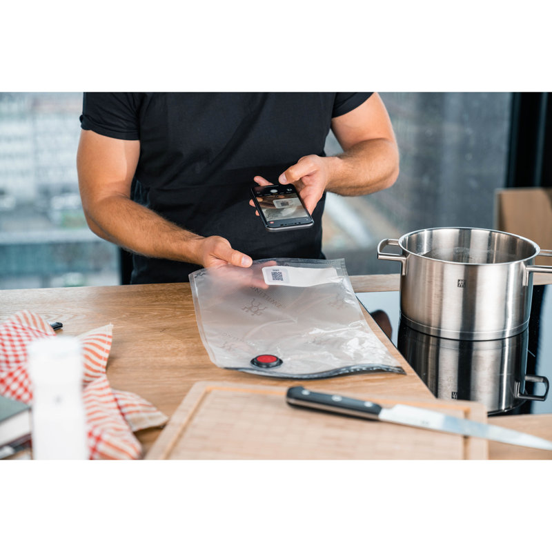 ZWILLING Fresh & Save Small Vacuum Sealer Bags 1/2 Gallon, Reusable Snack Bags, Meal Prep