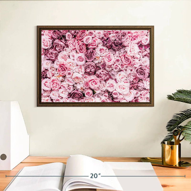 Lit de roses roses, 13 po x 9 po, Cadre flottant en noyer