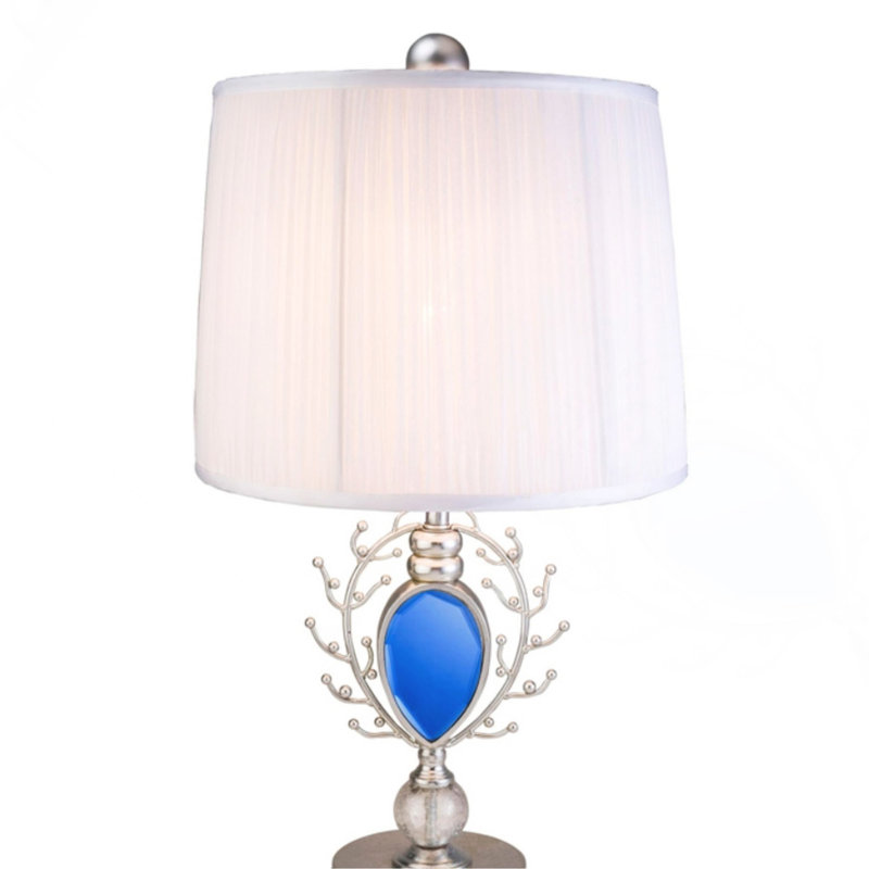 Lampe de table haute en polyrésine 27,75 "Just Dazzle" avec finition argentée et abat-jour blanc