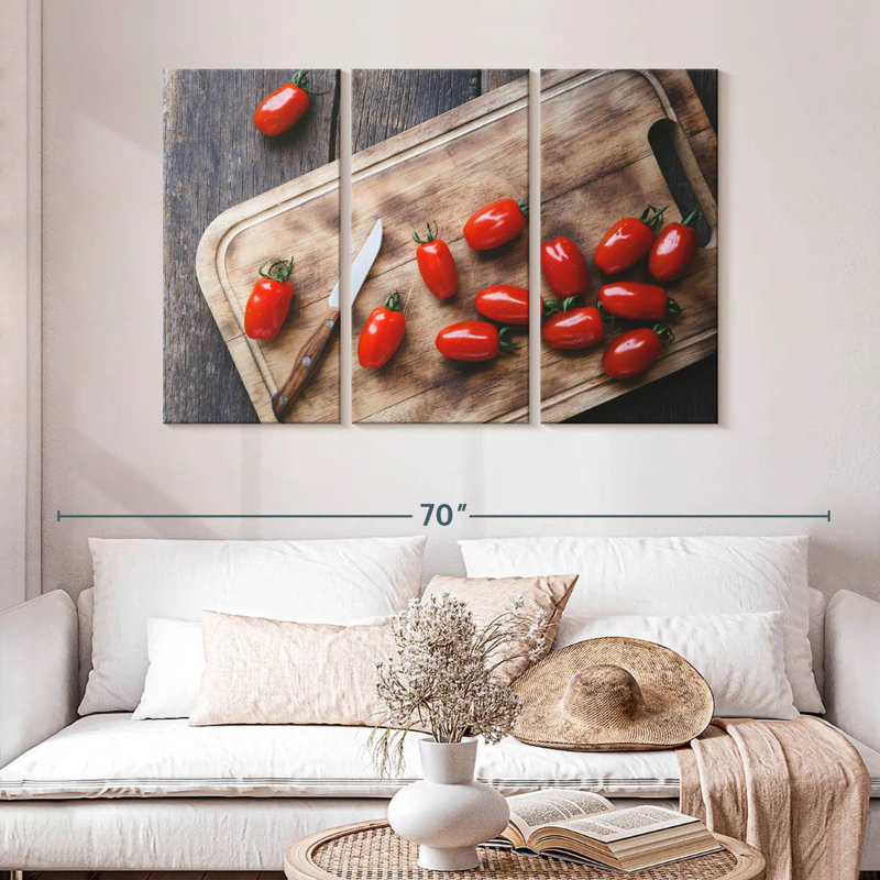 Yarlin Plum Tomatoes, 32" H x 50" W