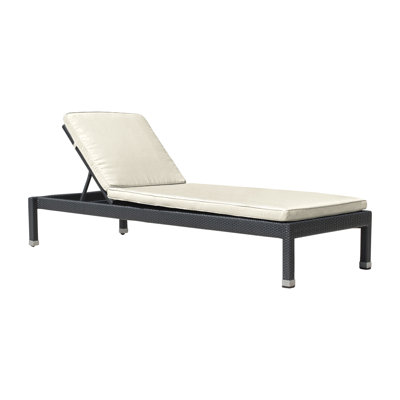 Chaise longue d'extérieur en osier avec coussin Onyx