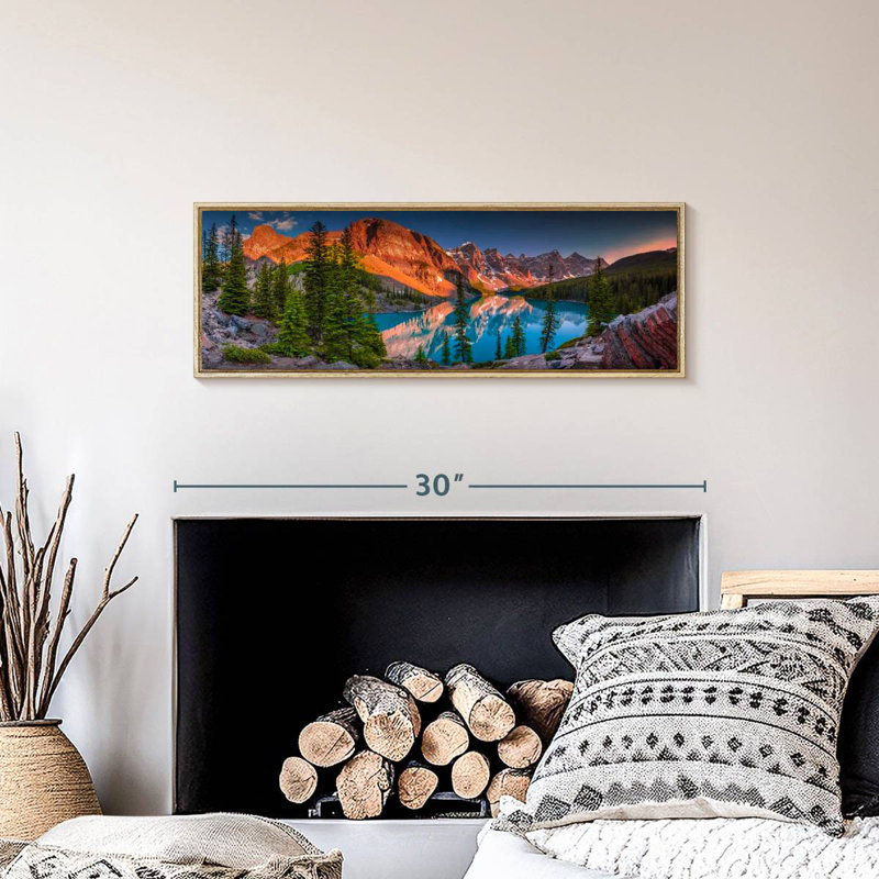 Crépuscule au lac Moraine, 28 po x 10 po, Cadre flottant en bois naturel