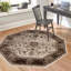 Tapis traditionnel traditionnel Emigdio de couleur crème-170454181