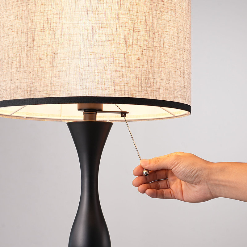 Lampe de table noire en métal avec abat-jour en lin, style rétro Hepburn de 27 pouces avec chaînette (2 paquets)