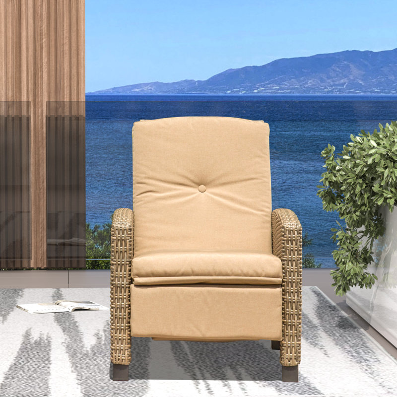 Chaise de patio inclinable avec coussins Adamsons, Beige