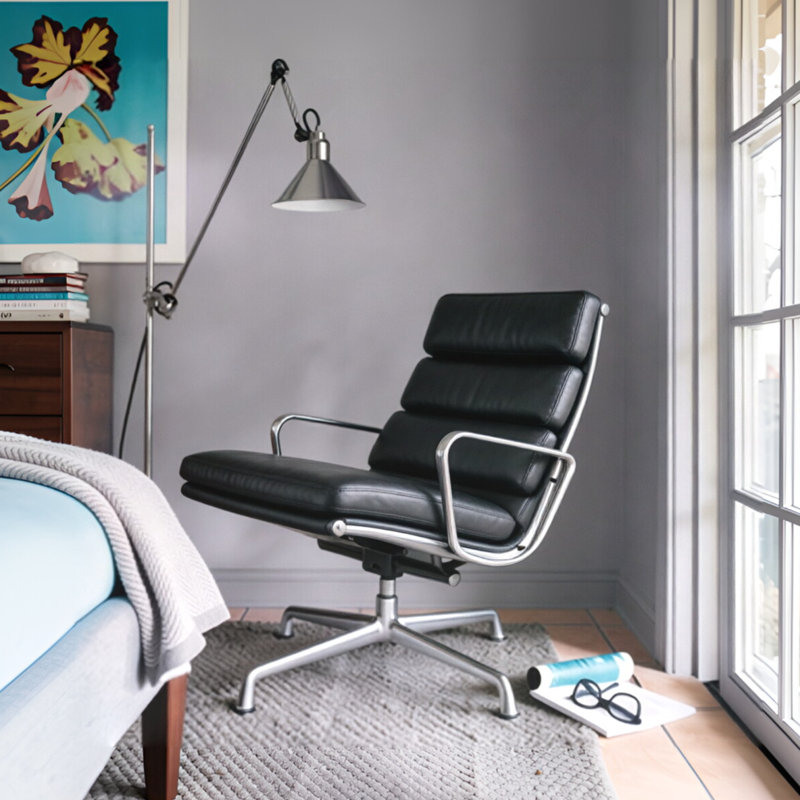 Soft Pad Lounge Chair With High Back & Swivel Base