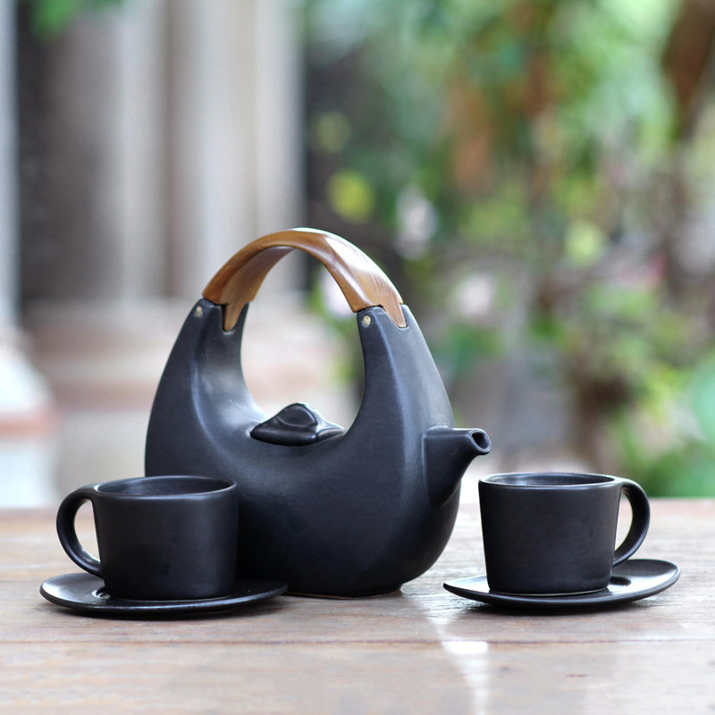 Dakota Fields Elvis 25oz. Teapot, Black