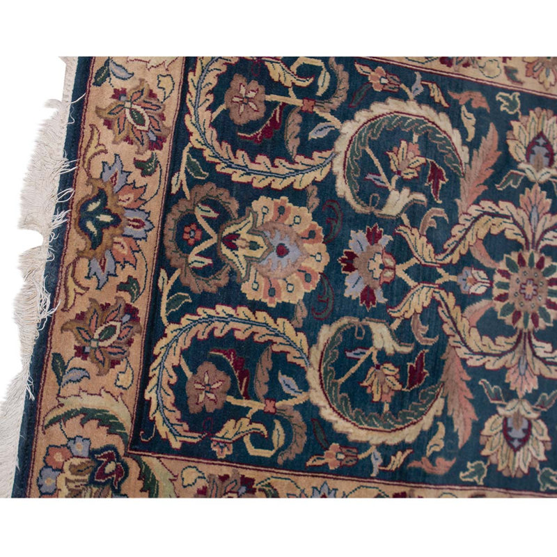 Hand Knotted Oriental Area Rug