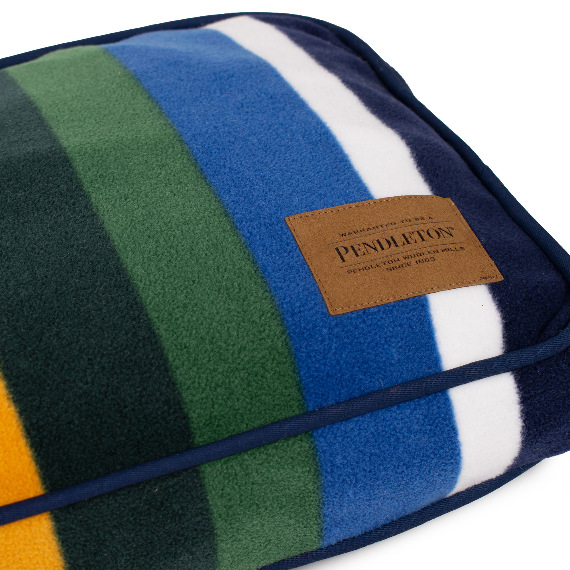 Pendleton Crater Lake National Park Pet Napper Dog Bed with Removable Cover, Small (28" W x 20" D x 4" H)