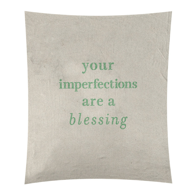 Tapisserie citation d’imperfections écrites en polyester, H 60 po x l 51 po, Blanc / vert