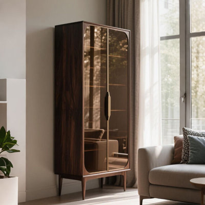 Vitrines en bois massif brun noisette