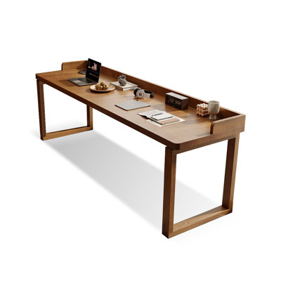 Bureau moderne et simple avec une chicane