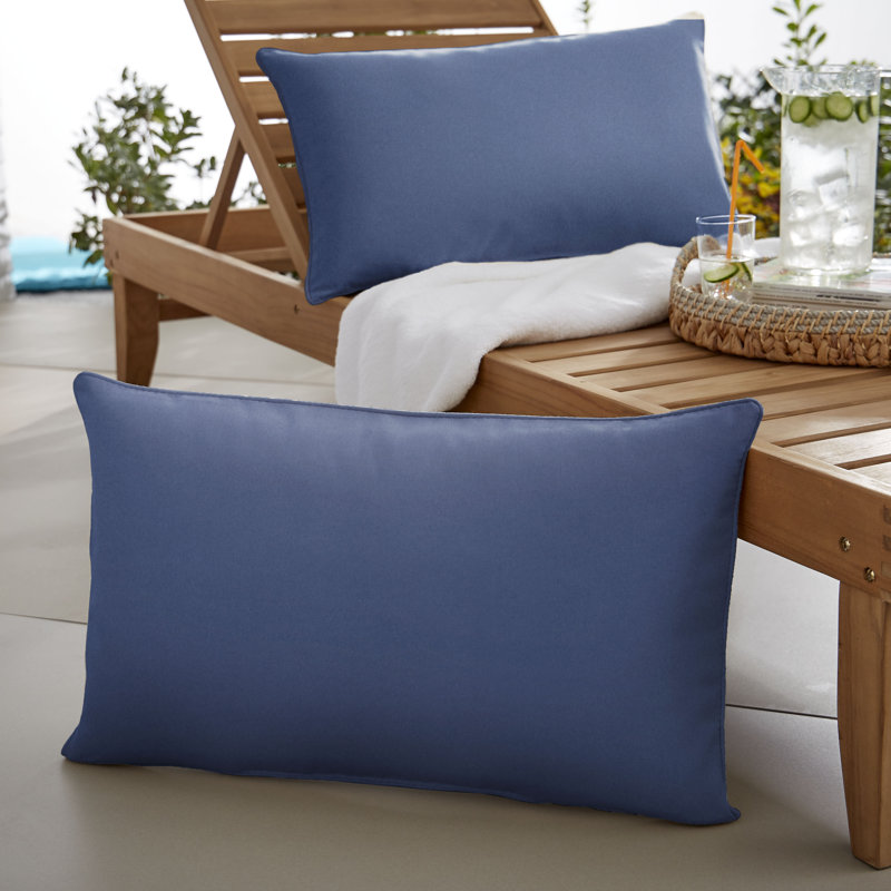Coussin Selene, Marin, H 12 po x l 24 po