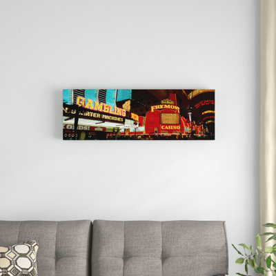 «Fremont Street Experience Las Vegas, Nevada» par Panoramic Images - Estampe numérique sur toile tendue avec châssis