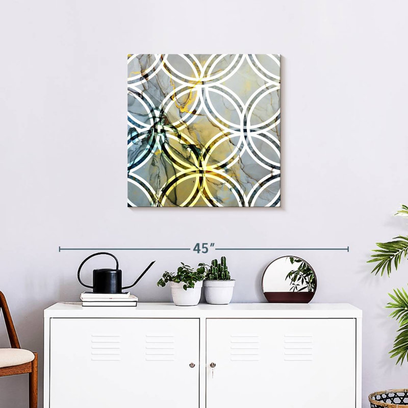 Avery Overlapping Circles, 24" H x 24" W