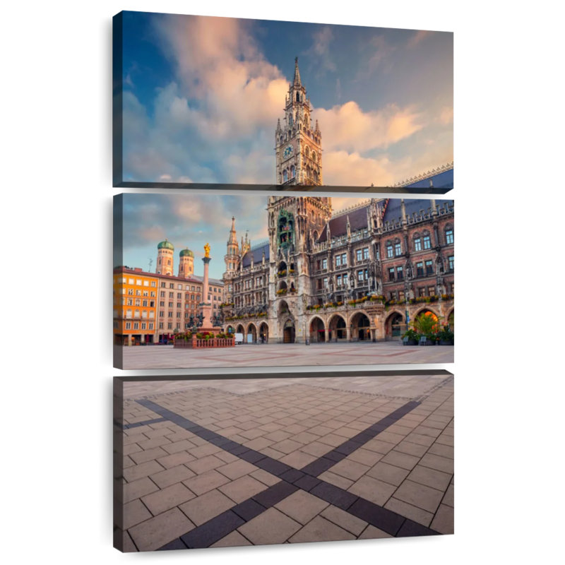 Masam Mary's Square Munich, H 32 po x l 20 po
