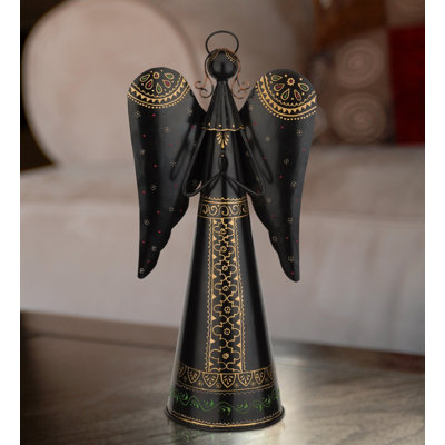 Figurine d'ange debout en métal avec une aile complexe et une œuvre d'art peinte à la main détaillée