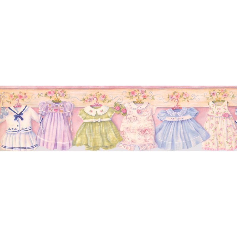 Angarano robes de bébé sur cintres sur une bordure murale rétro, Jaune / Rose