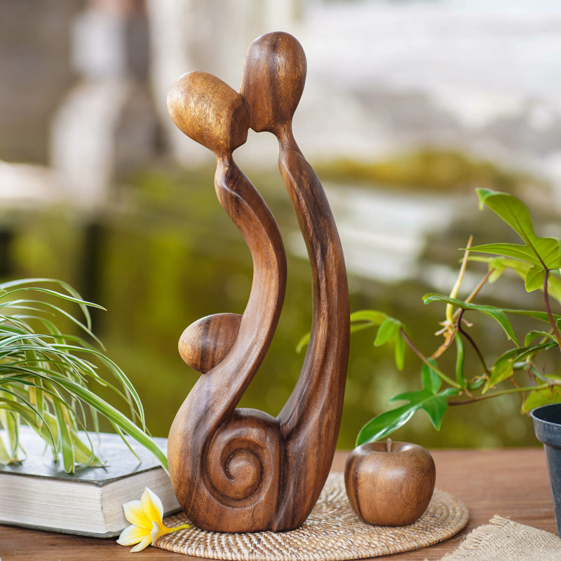 Sculpture en bois best baiser Steyning