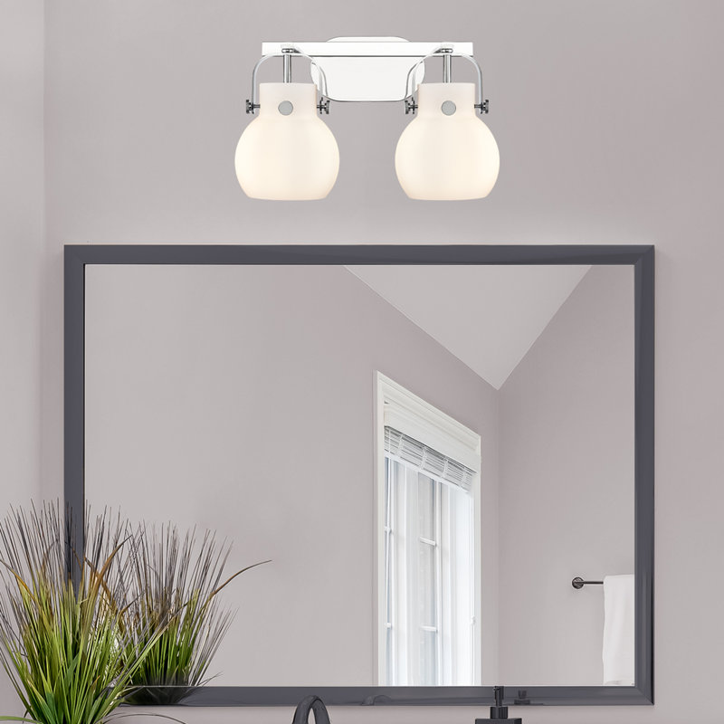 Éclairage pour meuble-lavabo mural 6 po Shueyville, Blanc, Chrome poli, Deux lumières