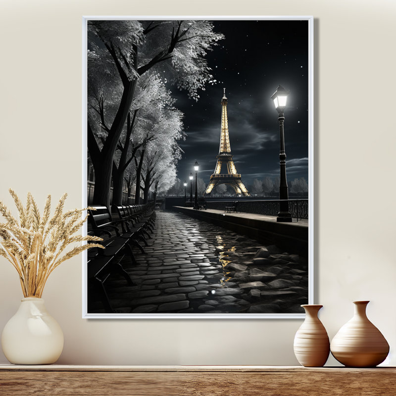 «Parisian Moonlit Night II», reproduction sur toile, H 44 po x l 34 po x P 1,5 po, Cadre flottant blanc
