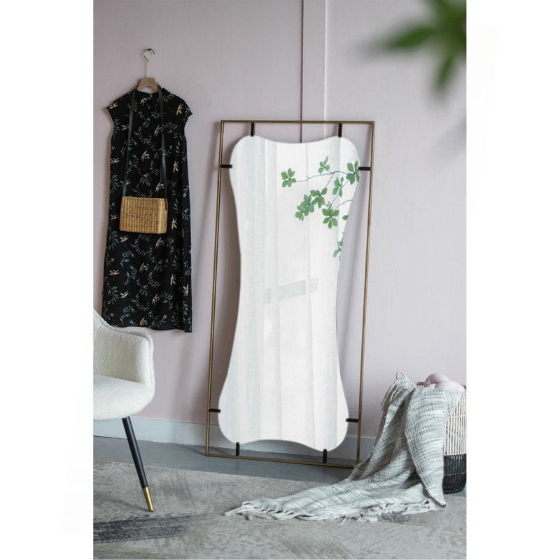 Miroir coquelicot 28 po x 1,5 po x 60 po avec cadre en métal doré de conception contemporaine pour salle de bain, vestibule